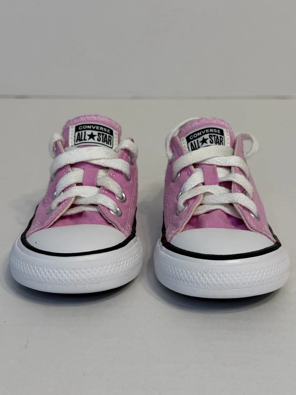 Converse Chuck Taylor All Star Low Top Sneaker infant size 6